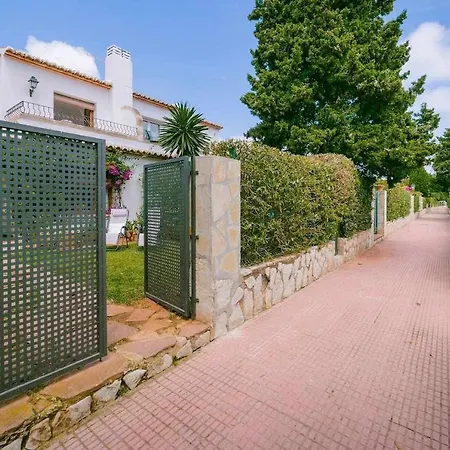Adosado Noura Holiday home *